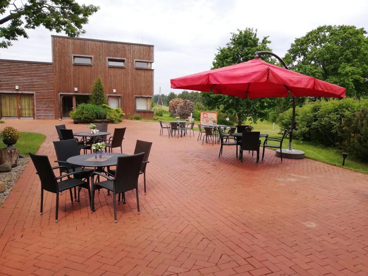 Rederi Hotel Roja Exterior photo