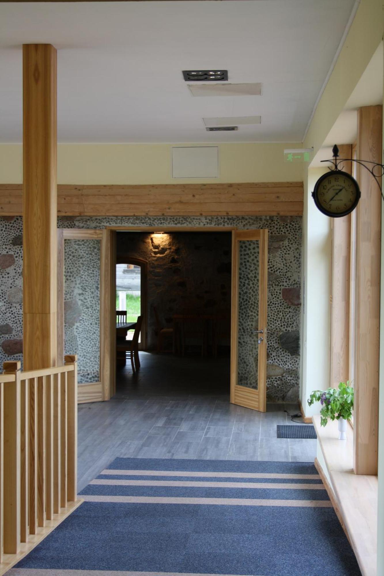 Rederi Hotel Roja Exterior photo