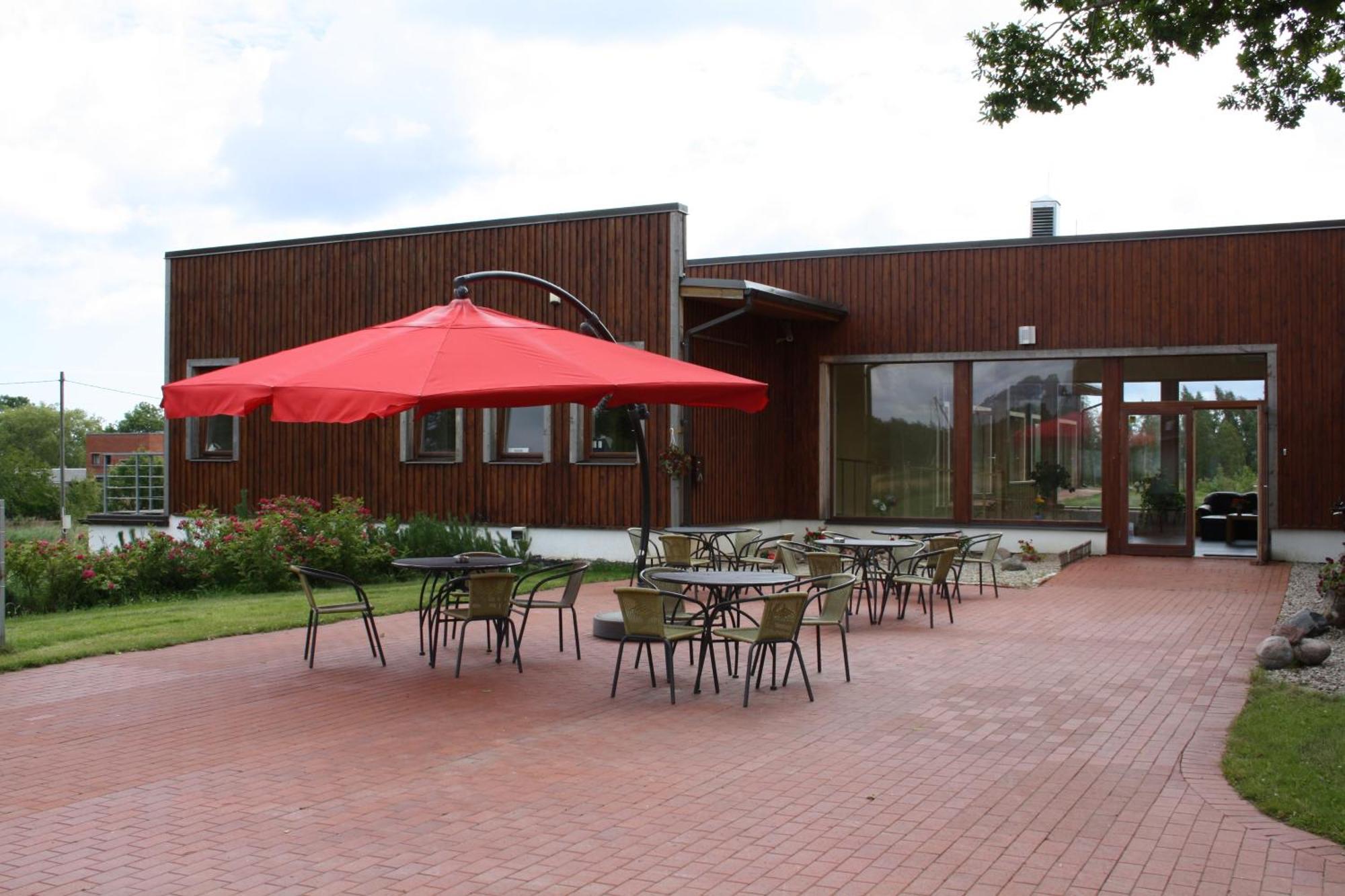 Rederi Hotel Roja Exterior photo